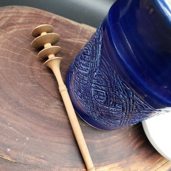 Studio Pottery “Apex II” Cobalt Blue Honey Keeper with Lid & Wooden Dipper - Picture 7 of 10